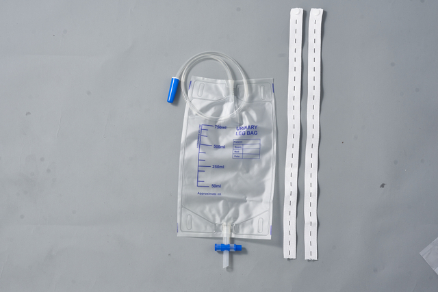 Leg Bag with T Valve